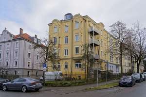 Charmante "loftige" DG-Wohnung mit Dachterrasse  und Gartenanteil in Bahnhofsnähe – Die vollständige Adresse der Immobilie erhältst du vom Anbieter., 86152 Stadtjägerviertel, Augsburg – Vorschaubild 3