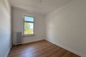 Großzügige 4-Zimmer-Wohnung mit großer Terasse und Einbauküche – Königstraße 159, 42853 Hölterfeld, Remscheid – Vorschaubild 9