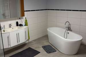 2-Zimmer-Wohnung mit großzügiger Wohnküche, Kaminofen & hochwertigem Bad – Gelnhäuser Straße 29a, 63607 Wächtersbach – Vorschaubild 8