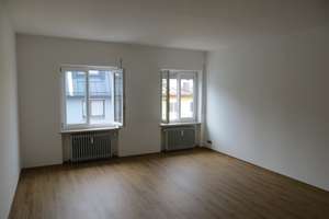 Schöne 3-Zimmer-Wohnung im Zentrum von Traunstein – Die vollständige Adresse der Immobilie erhältst du vom Anbieter., 83278 Traunstein – Vorschaubild 1