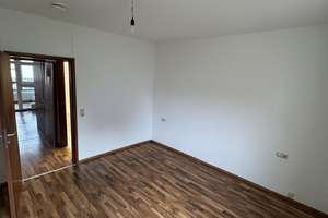 Erstbezug nach Renovierung: 3,5 Zimmer, große Terrasse, neue Küche & TG-Stellplatz – Badstr. 2, 72793 Pfullingen – Vorschaubild 13