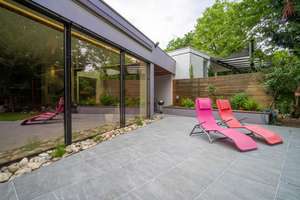 "Elegante Villa mit weitläufigem Garten in begehrter Lage von Limburgerhof" – Die vollständige Adresse der Immobilie erhältst du vom Anbieter., 67117 Limburgerhof – Vorschaubild 21