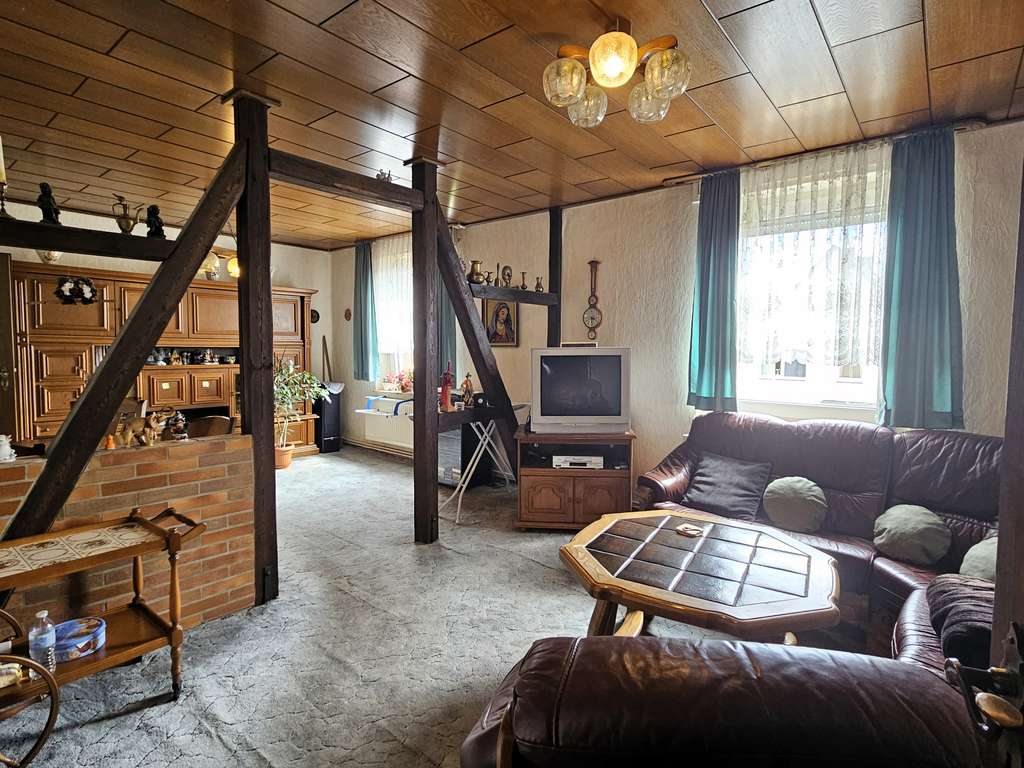 Immobilie in Geseke - Geseke: Mehrfamilienhaus mit modernisierten Wohnungen & Potenzial - Bild 1