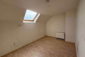 Großzügige Dachgeschosswohnung in Schonnebeck – Die vollständige Adresse der Immobilie erhältst du vom Anbieter., 45309 Schonnebeck, Essen – Vorschaubild 3