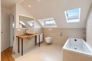 Renovierte Dachgeschoss-Wohnung im Westend – 60325 Westend-Süd, Frankfurt am Main – Vorschaubild 7