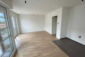 Sonnige, neuwertige 2-Zimmer-Wohnung mit EBK in München - Allach – Am Münchfeld 45, 80999 München – Vorschaubild 2