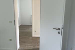 Modernisierte Wohnung mit 3,5 Zimmern und Balkon in Bochum-Eppendorf - Bezug ab 01.12.26 – Lilienweg 42, 44869 Eppendorf, Bochum – Vorschaubild 3