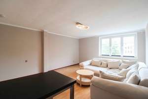 Top angebunden in Winterhude: Bezugsfreie Dachgeschosswohnung in Alsternähe. – Die vollständige Adresse der Immobilie erhältst du vom Anbieter., 22299 Winterhude, Hamburg – Vorschaubild 8