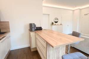 Genial! + PKW-Stellplatz inklusive + Dunkles Parkett + Fußbodenheizung + Wanne & Dusche + LED-Licht  – Petzscher Straße 12, 4129 Eutritzsch, Leipzig – Vorschaubild 7
