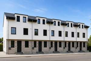 Modernes Eckhaus mit 7-Zimmern, Terasse, Balkon & Gemeinschaftgarten in Köln