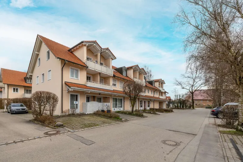 SOMMER IMMOBILIEN - Charmante 2-Zimmer Dachgeschosswohnung mit Balkon, Erding Kreis – Bild 3