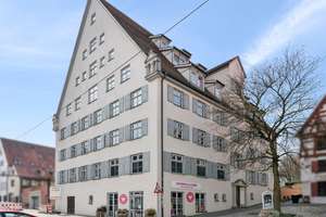 Ulm - Fischerviertel: Gepflegte, vermietete 3-Zimmer-Wohnung mit Tiefgaragen-Stellplatz