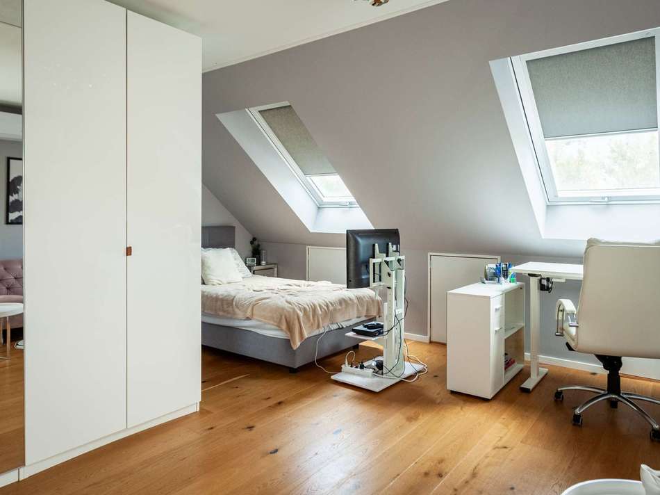 Studio,DG