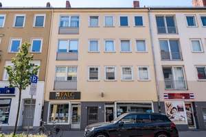 Moderne 2-Zimmer-Wohnung mit EBK und Balkon in zentraler Lage