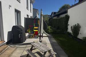 Doppelhaushälfte in zentraler und ruhiger Lage Neugilching, KFW 55 Energieeffizienzhaus – Gilgener Heide 8d, 82205 Gilching – Vorschaubild 23