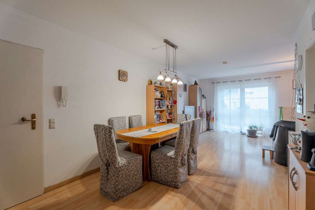 Immobilie in Rielasingen-Worblingen - Gepflegte 3,5-Zimmer-Wohnung mit Balkon und TG-Stellplatz - Bild 2