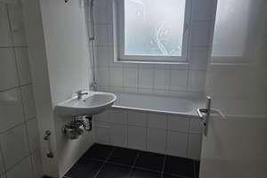 Gepflegte, helle 2-Zimmer-Wohnung mit Balkon – Hasselstraße 127, 42651 Solingen-Mitte, Solingen – Vorschaubild 5