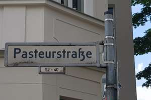 ATTRAKTIVER SOMMERPREIS! Berlin-Prenzlauer Berg im Bötzowviertel
City-Apartment in Gründerzeitaltbau – Die vollständige Adresse der Immobilie erhältst du vom Anbieter., 10407 Prenzlauer Berg, Berlin – Vorschaubild 2
