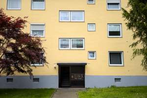 Praktisch geschnittene 3-Zimmer-Wohnung mit Loggia in Leverkusen – Die vollständige Adresse der Immobilie erhältst du vom Anbieter., 51371 Rheindorf, Leverkusen – Vorschaubild 1