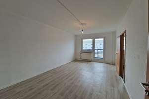 **FRISCH RENOVIERT**2-Zimmer-Wohnung // Balkon // Bad mit Wanne // DG // ab 01.10.2026 – Jupiterstraße 30, 4205 Grünau-Nord, Leipzig – Vorschaubild 8
