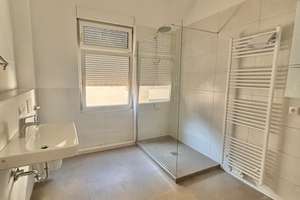Cityglück - Sanierte 1-Zimmerwohnung inklusive Einbauküche! – Mauergasse 12, 65183 Mitte, Wiesbaden – Vorschaubild 2