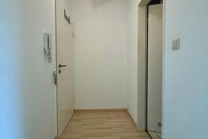 Bezugsfreie 2-Zimmer-Whg. mit EBK, DB, Balkon und 3 TG-Stellplätzen // RD-Landstraße, Kiel-Hassee – Rendsburger Landstr. 121, 24113 Hassee, Kiel – Vorschaubild 5