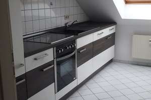 Wir haben für Sie in Leipzig Leutzsch eine Helle  2- Raumwohnung mit Wannenbad im DG – Schwylsterstraße 6, 4179 Leutzsch, Leipzig – Vorschaubild 2
