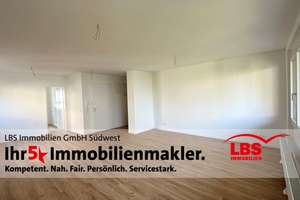 Stuttgart-Luginsland: Mehrfamilienhaus mit 3 Einheiten & 3 Garagen