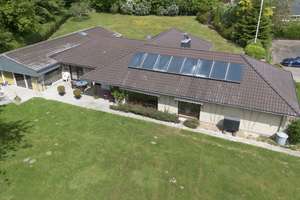 Alles auf einer Ebene! Winkelbungalow mit Poolhaus, PV-Anlage und neuer Wärmepumpe – Die vollständige Adresse der Immobilie erhältst du vom Anbieter., 24402 Esgrus – Vorschaubild 2