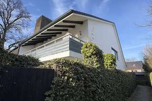 Großzügige Doppelhaushälfte in bester und sehr ruhiger Lage von Hamburg-Volksdorf