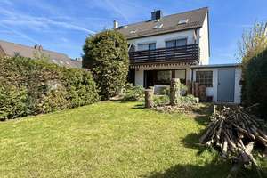 Familienfreundliche Doppelhaushälfte in ruhiger Lage von Oberasbach