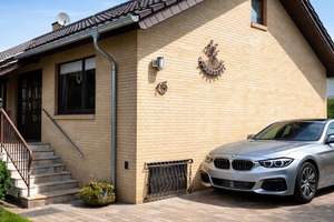 Hochwertiges Einfamilienhaus mit Sauna, Terrasse und direkter Naturkulisse
