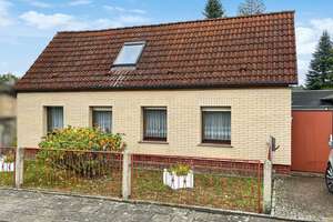 Bezugsfreies Einfamilienhaus in Treuenbrietzen-Rietz – Die vollständige Adresse der Immobilie erhältst du vom Anbieter., 14929 Treuenbrietzen – Vorschaubild 1
