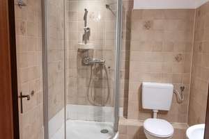 Lichtdurchflutete 2-Zimmer-Altbauwohnung im Westend mit praktischem Grundriss – Kurt-Schumacher-Ring 41, 65195 Westend / Bleichstraße, Wiesbaden – Vorschaubild 9