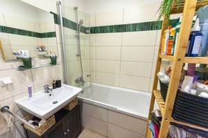 Vermietete Eigentumswohnung als attraktive Investmentchance |Balkon|Fußbodenheizung|Bad mit Wanne – Kirchhofstrasse 8, 39112 Sudenburg, Magdeburg – Vorschaubild 14
