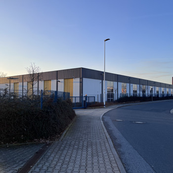 🚛 BEZUG SOFORT I ca. 3.000 m² moderne Logistikfläche mit LKW Rampen I südlich von Dresden