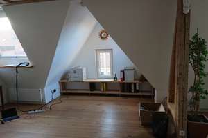 Wohnen mit Charakter: Dachgeschosswohnung in Stuttgart-Süd