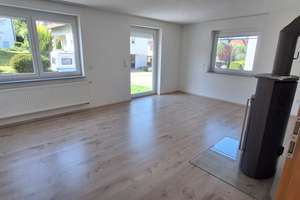 Renoviertes, freistehendes Einfamilienhaus mit Garage in Aalen-Wasseralfingen – Die vollständige Adresse der Immobilie erhältst du vom Anbieter., 73433 Wasseralfingen, Aalen – Vorschaubild 2