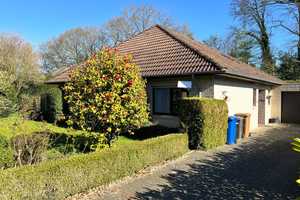 Charmanter Bungalow in ruhiger Siedlungslage. Bezugsfrei ! – Ammerland (Kreis) – Vorschaubild 2