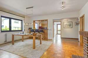 Großzügiger Bungalow mit sonnigem Garten im Ratinger Grachtenviertel  – Die vollständige Adresse der Immobilie erhältst du vom Anbieter., 40880 West, Ratingen – Vorschaubild 5