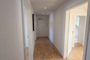 Stilvolle Dachgeschosswohnung mit Balkon und Blick über München – Konstanzer Straße 36, 80809 Am Riesenfeld, München – Vorschaubild 17