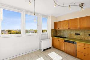 Weitblick • Wohnküche • Wintergarten | Geräumige 2-Zi-Balkonwohnung mit TG-Stellplatz – Die vollständige Adresse der Immobilie erhältst du vom Anbieter., 81925 Oberföhring, München – Vorschaubild 10