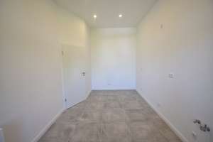 Erstbezug nach Sanierung! 2-Zimmer-Altbau-Wohnung mit 2 Balkonen  – Hansaallee 244, 40547 Lörick, Düsseldorf – Vorschaubild 10