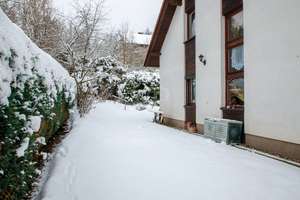 Gepflegtes Einfamilienhaus mit Kamin, Sauna & Garten in Suhl-Neundorf – Die vollständige Adresse der Immobilie erhältst du vom Anbieter., 98527 Neundorf, Suhl – Vorschaubild 12
