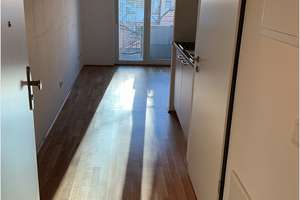 Attraktives Studentenapartment mit Balkon in München-Giesing, direkt vom Eigentümer – Chiemgaustraße 138a, 81549 Balanstraße-West, München – Vorschaubild 4