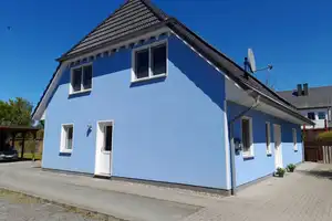 Einfach Perfekt! Attraktives Niedrigenergiehaus mit 3 WE – Nordseite 27 F, 18375 Nordvorpommern (Kreis) – Vorschaubild 1