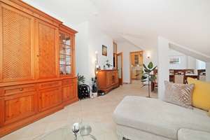 Wohnung mit Balkon, Gartennutzung und TG