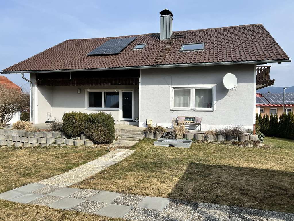 Immobilie in Breitenberg - Viel Platz für die große Familie - EFH im Ortskern von Breitenberg - Bild 1