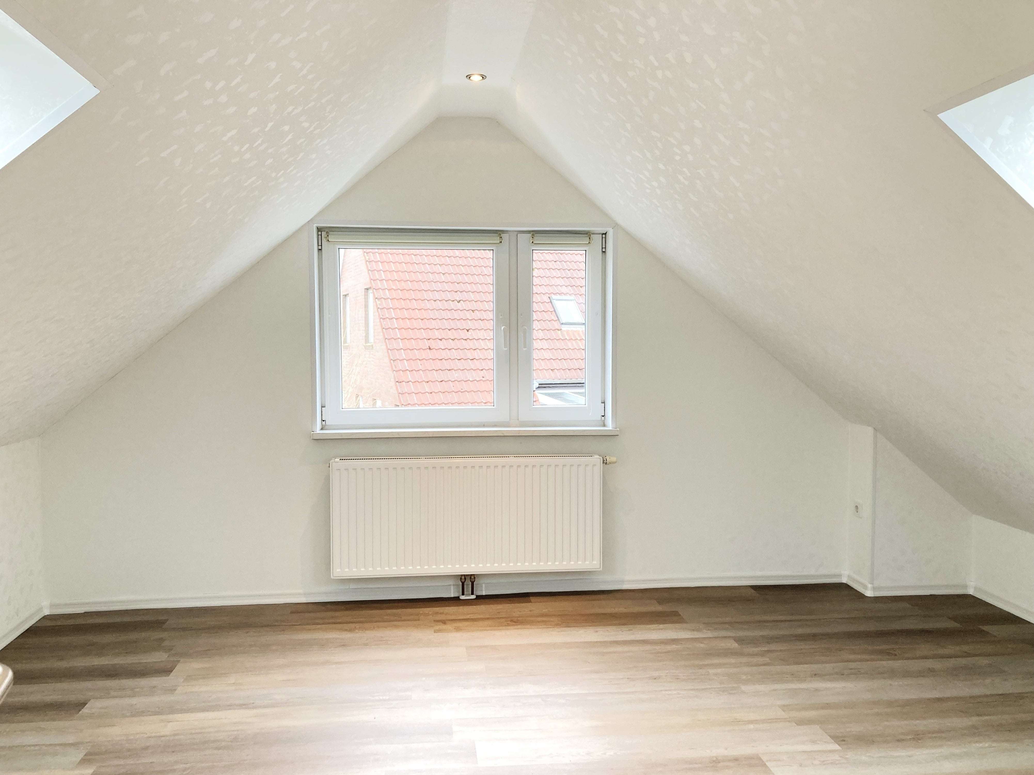 Immobilie in Moorweg - Zweifamilienhaus in Moorweg mit großem Grundstück



 - Bild 8