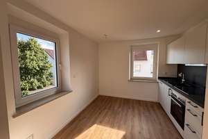 Moderne, sanierte 2,5-Zimmer-Wohnung im EG in Augsburg-Göggingen
